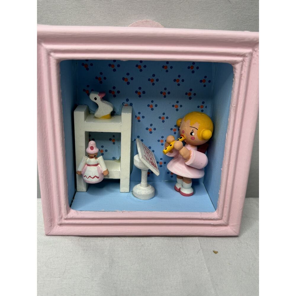 Vintage Hand Painted Nursery Decoration Charms Heartline Italy W/ Box. Cute!